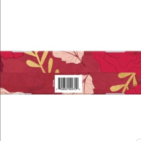 Burt's Bees Face Essentials Gift Set - 4pk - Picture 6 of 14